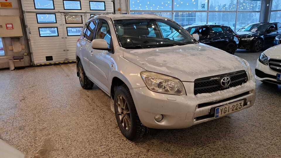 Toyota RAV4 vaihtoauto