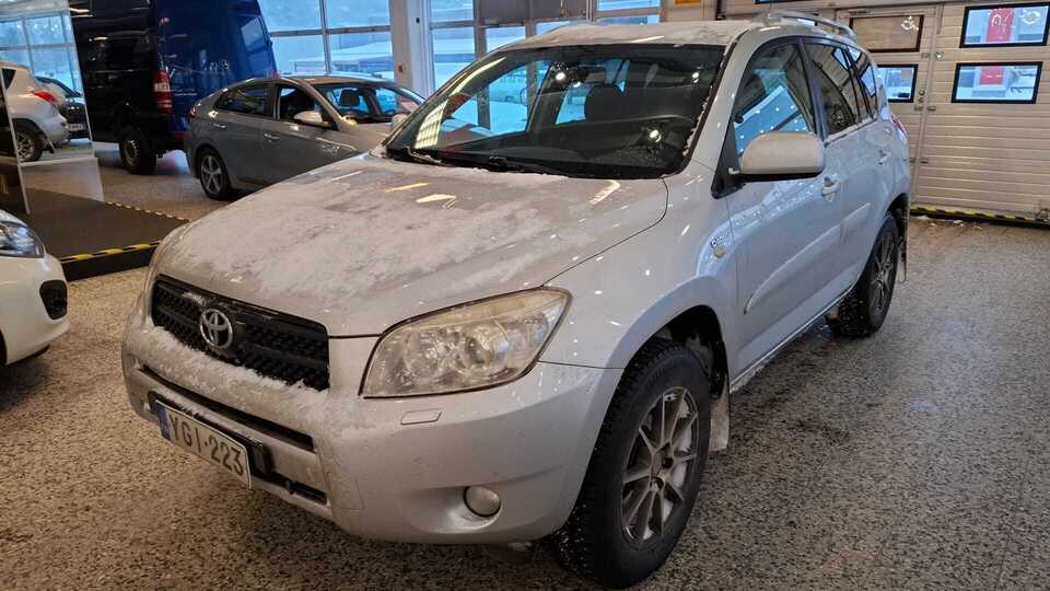 Toyota RAV4 vaihtoauto