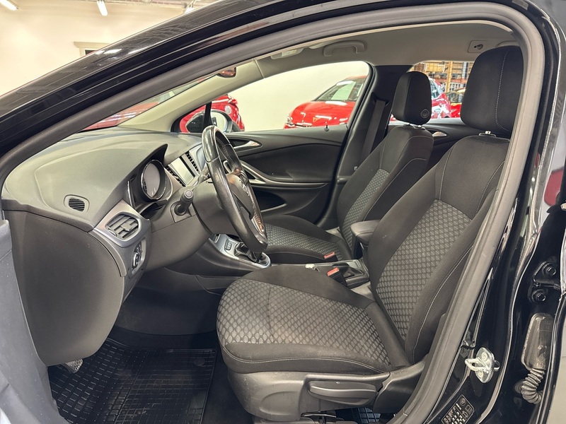 Opel Astra vaihtoauto