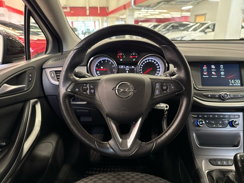 Opel Astra vaihtoauto