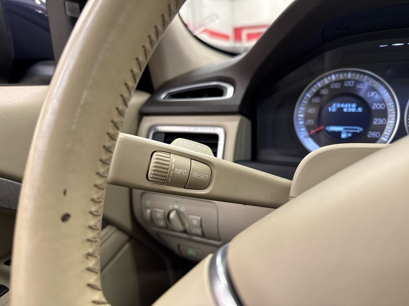 Volvo XC70 vaihtoauto