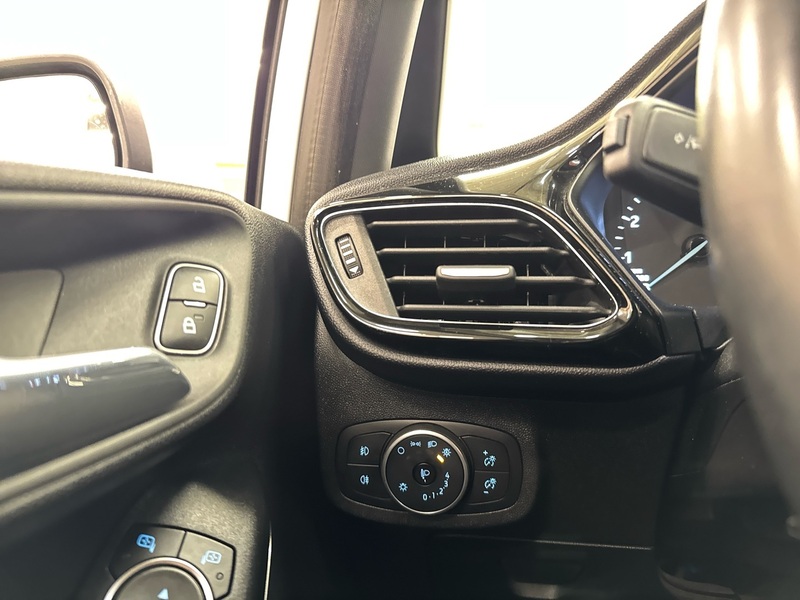 Ford Fiesta vaihtoauto