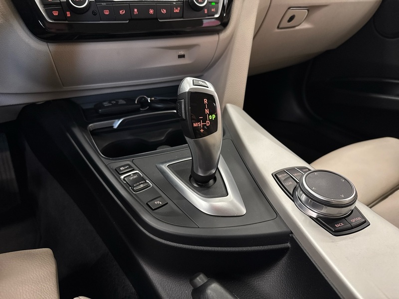 BMW 320 vaihtoauto