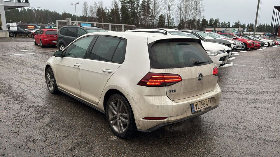 Volkswagen Golf vaihtoauto