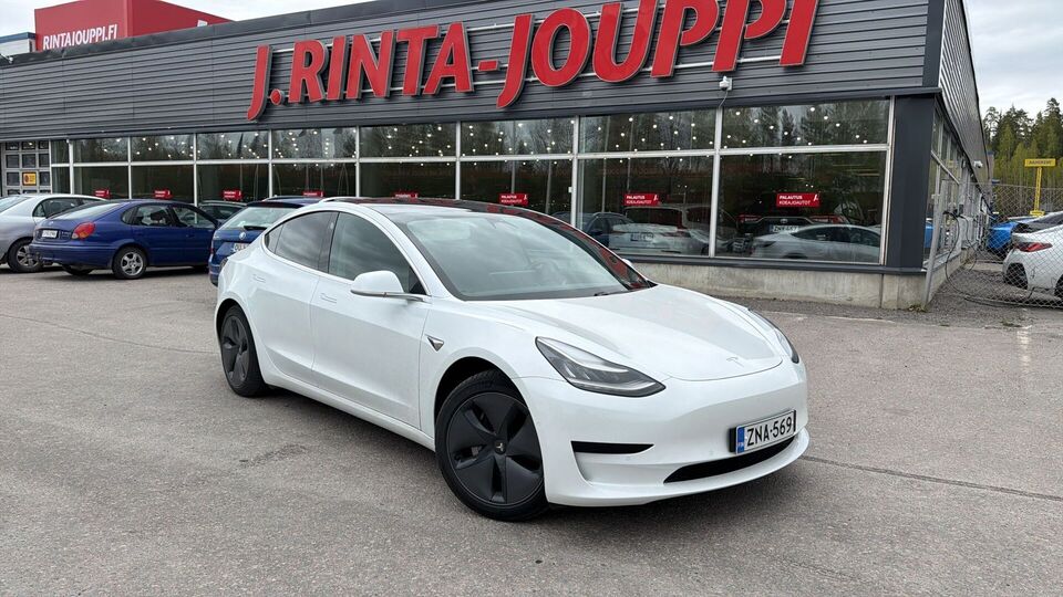 Tesla Model 3 vaihtoauto