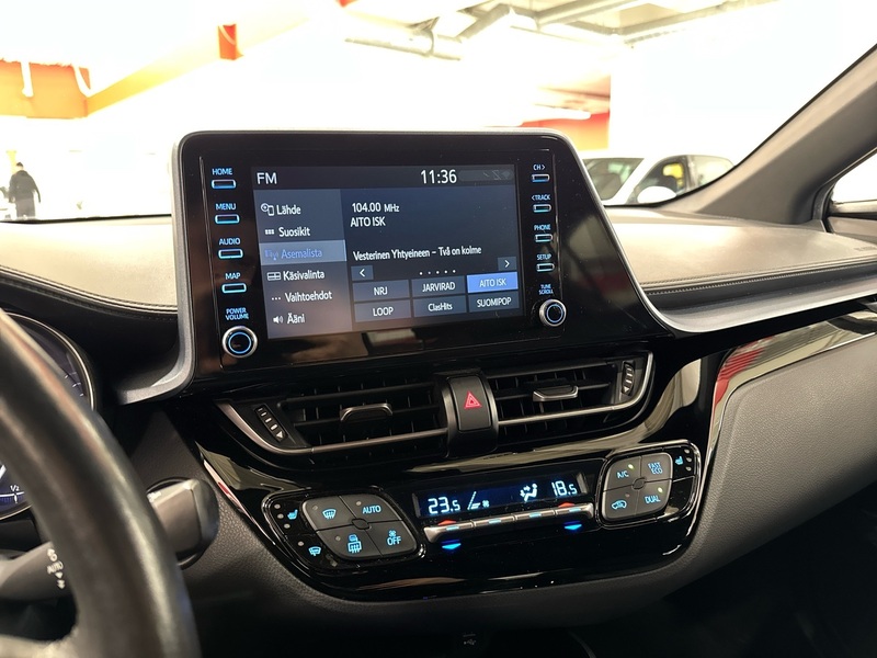 Toyota C-HR vaihtoauto