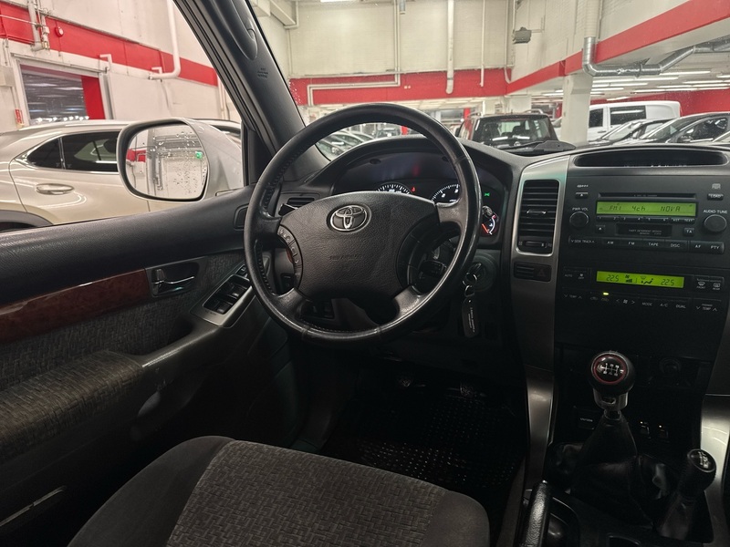 Toyota Land Cruiser vaihtoauto