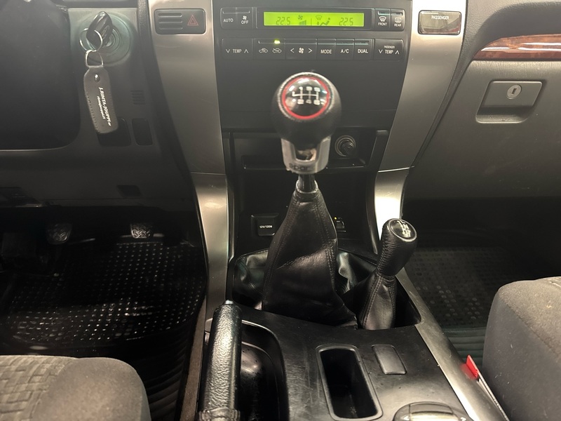 Toyota Land Cruiser vaihtoauto