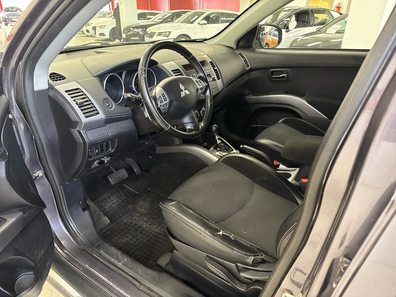 Mitsubishi Outlander vaihtoauto