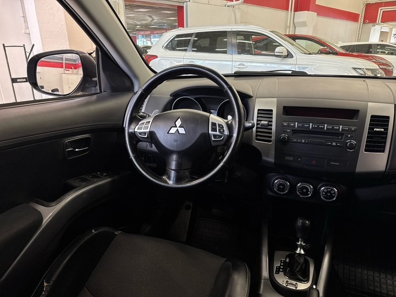 Mitsubishi Outlander vaihtoauto