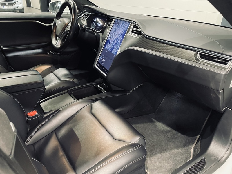 Tesla Model S vaihtoauto