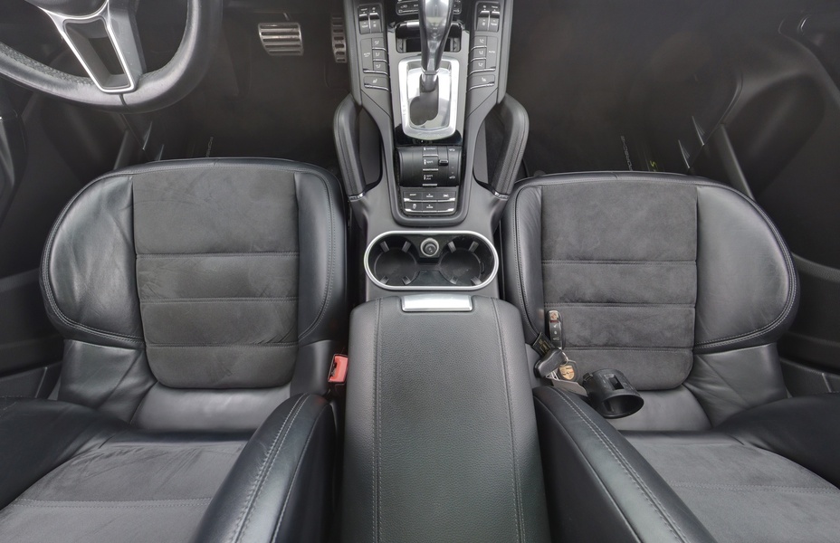 Porsche Cayenne vaihtoauto