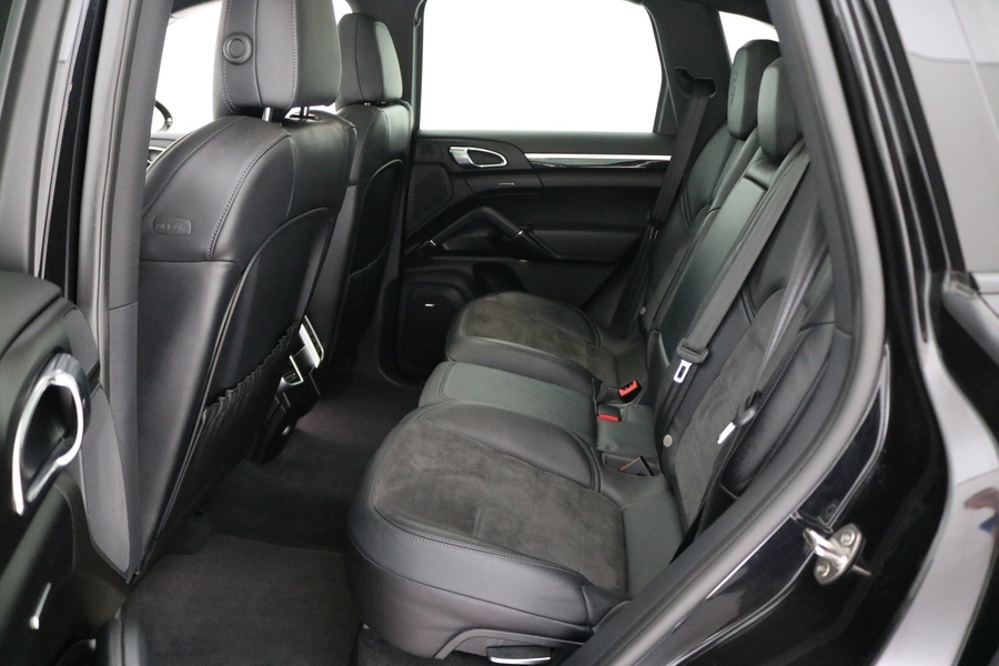 Porsche Cayenne vaihtoauto