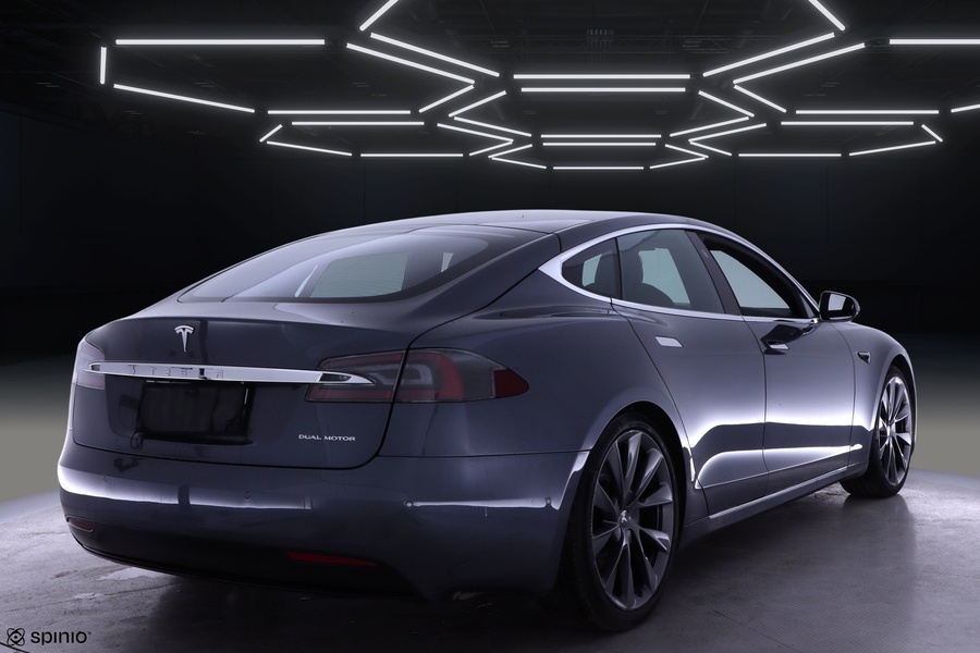 Tesla Model S vaihtoauto