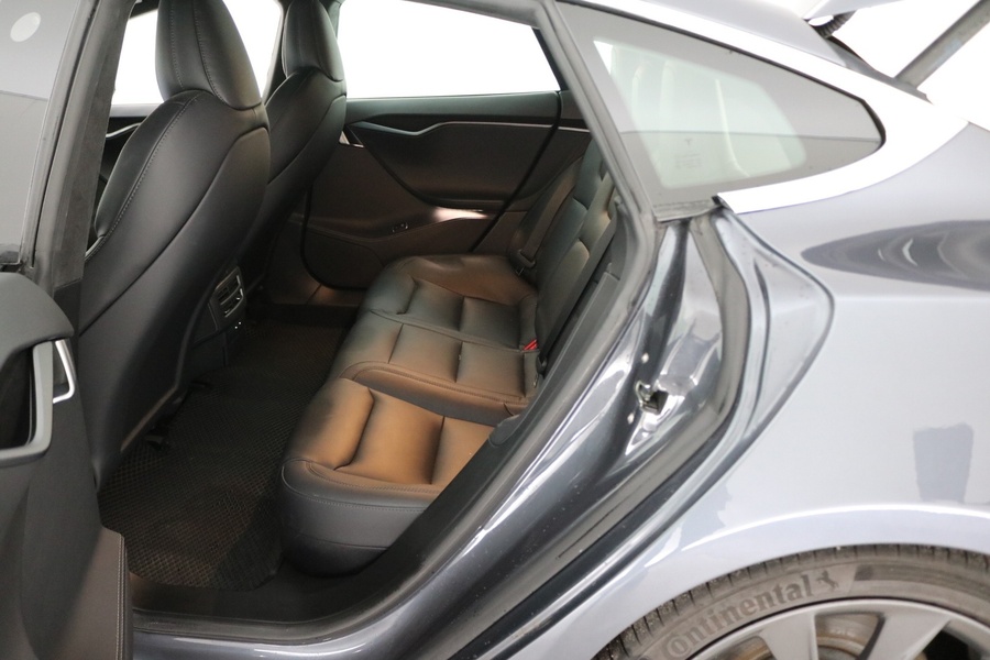 Tesla Model S vaihtoauto