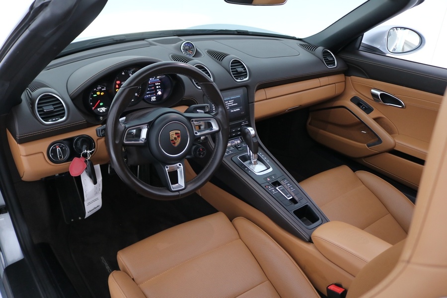 Porsche Boxster vaihtoauto