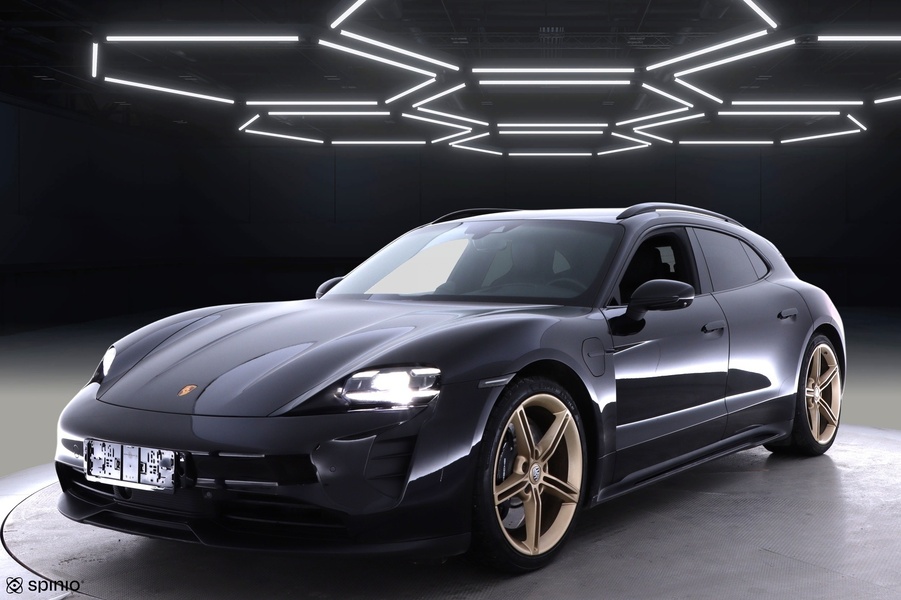 Porsche Taycan vaihtoauto