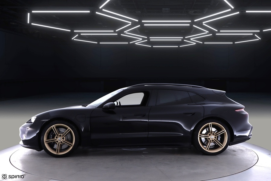 Porsche Taycan vaihtoauto