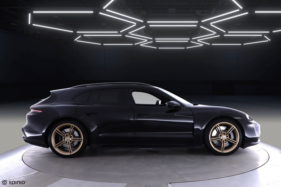 Porsche Taycan vaihtoauto