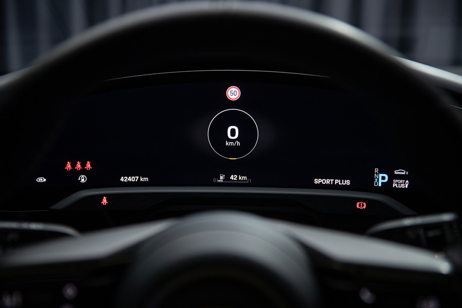 Porsche Taycan vaihtoauto