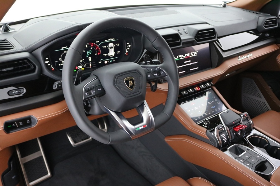 Lamborghini Urus vaihtoauto