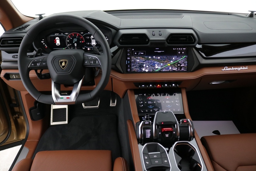 Lamborghini Urus vaihtoauto