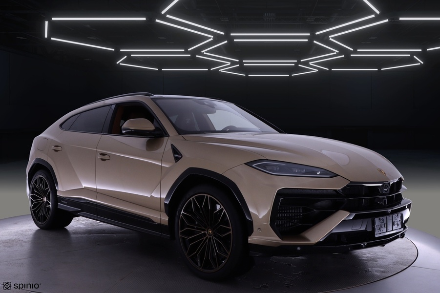 Lamborghini Urus vaihtoauto