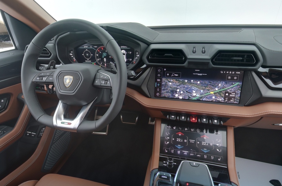 Lamborghini Urus vaihtoauto