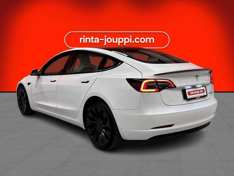 Tesla Model 3 vaihtoauto