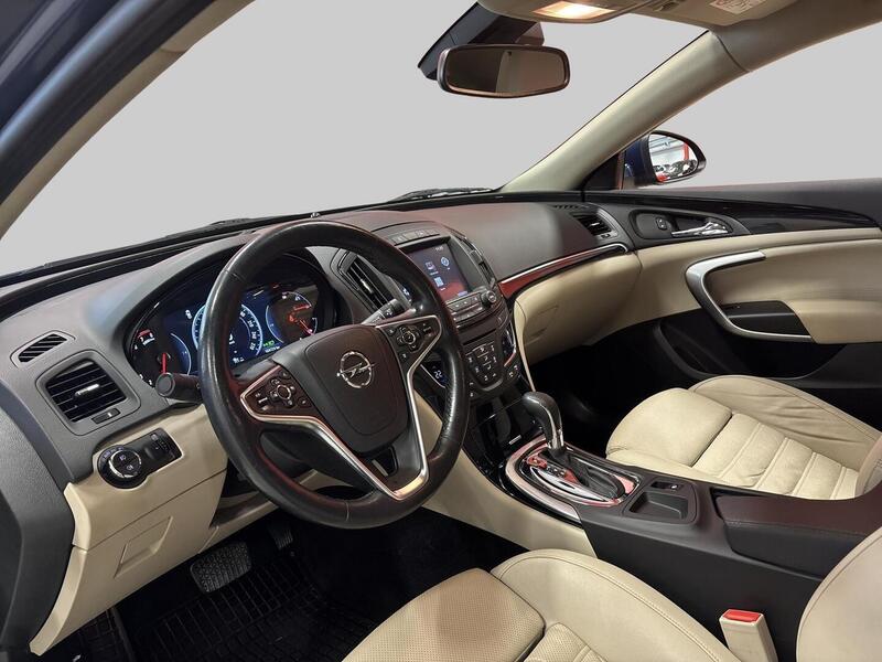 Opel Insignia vaihtoauto