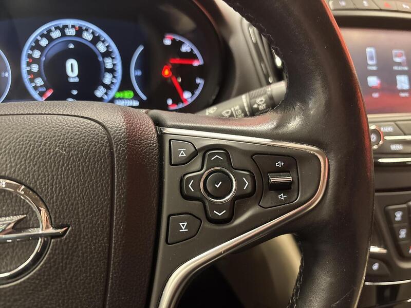 Opel Insignia vaihtoauto