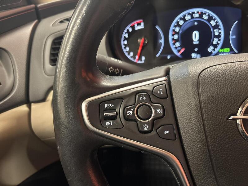 Opel Insignia vaihtoauto