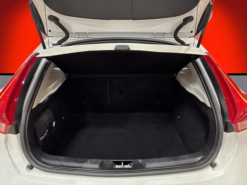 Volvo V40 vaihtoauto