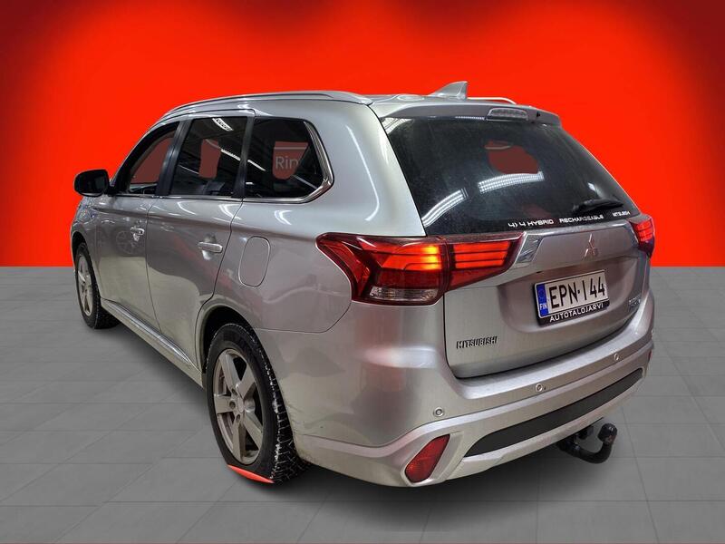 Mitsubishi Outlander PHEV vaihtoauto