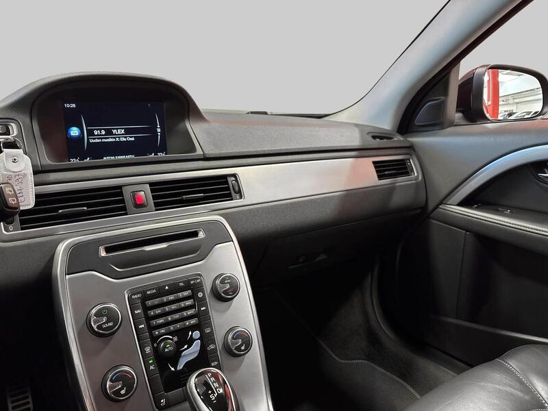 Volvo V70 vaihtoauto