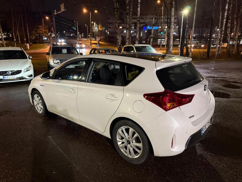 Toyota Auris vaihtoauto