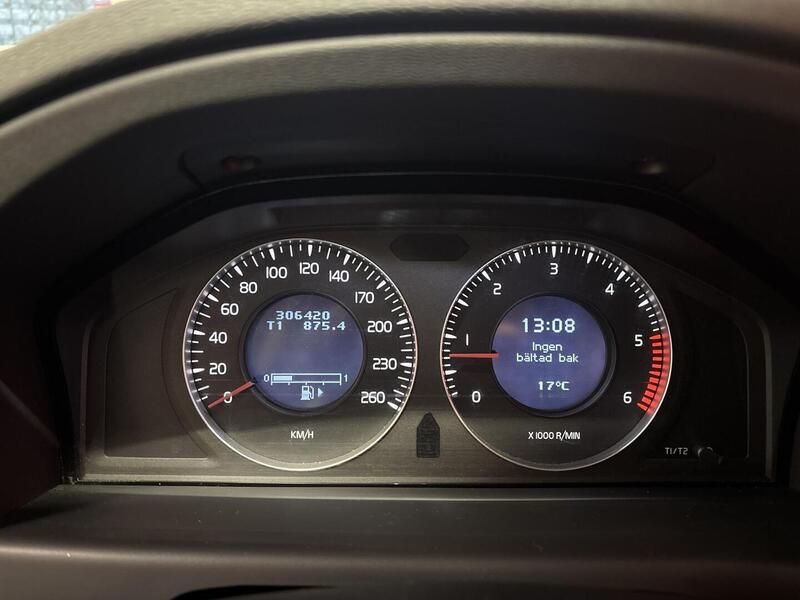 Volvo V70 vaihtoauto