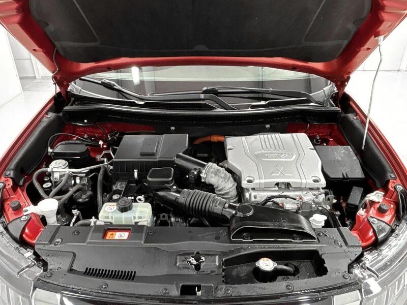 Mitsubishi Outlander PHEV vaihtoauto