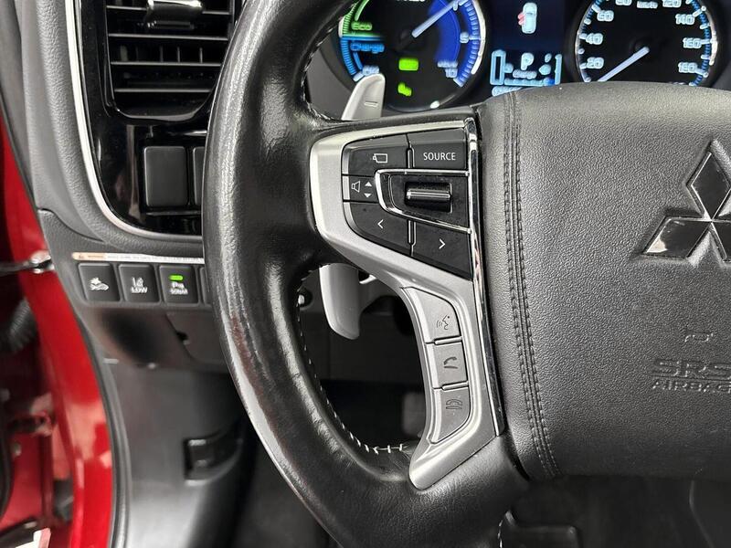 Mitsubishi Outlander PHEV vaihtoauto