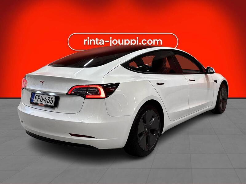 Tesla Model 3 vaihtoauto