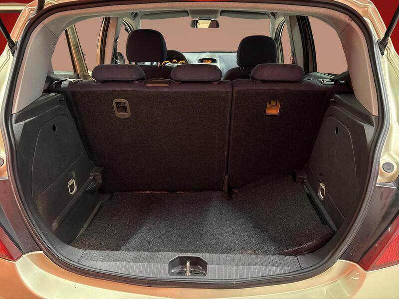 Opel Corsa vaihtoauto