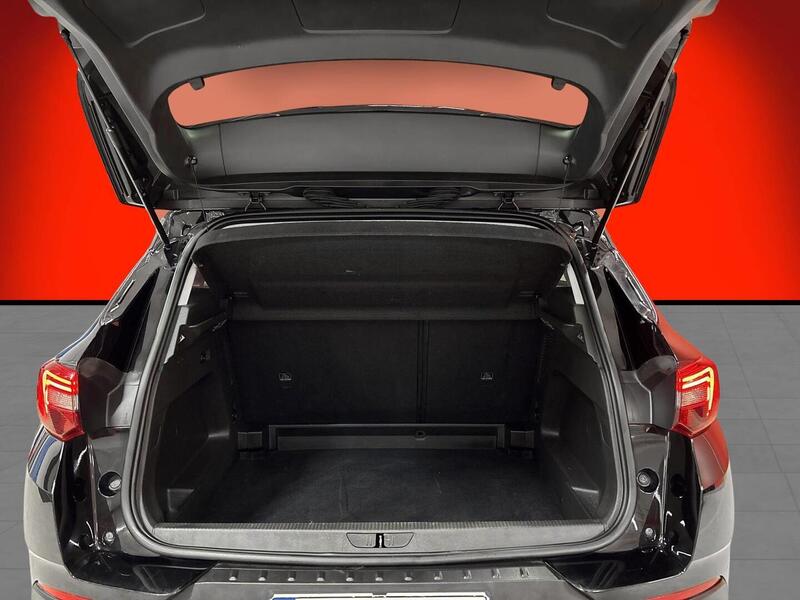 Opel Grandland X vaihtoauto