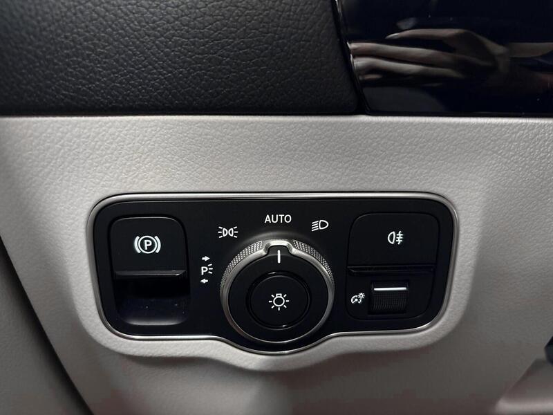 Mercedes-Benz EQA vaihtoauto