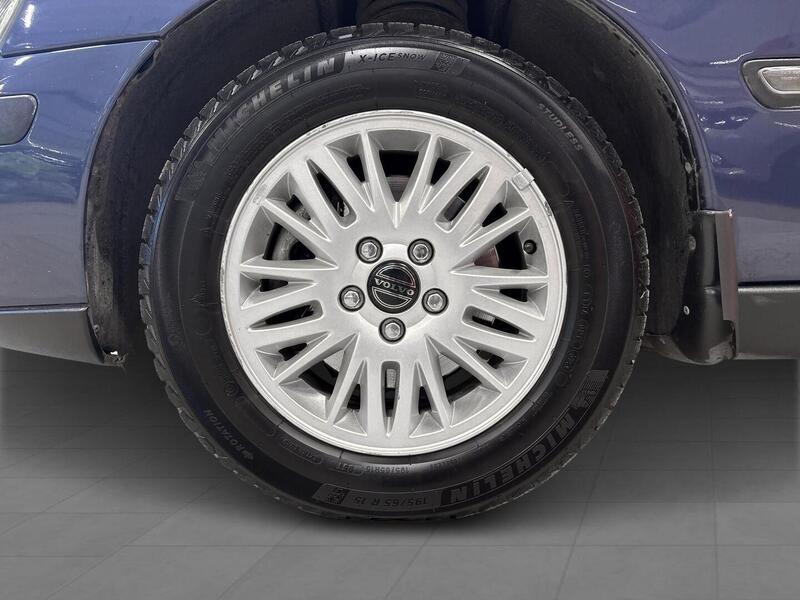 Volvo V70 vaihtoauto