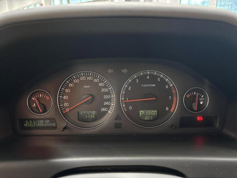 Volvo V70 vaihtoauto