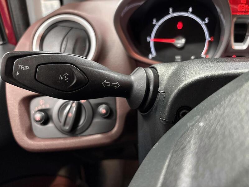 Ford Fiesta vaihtoauto