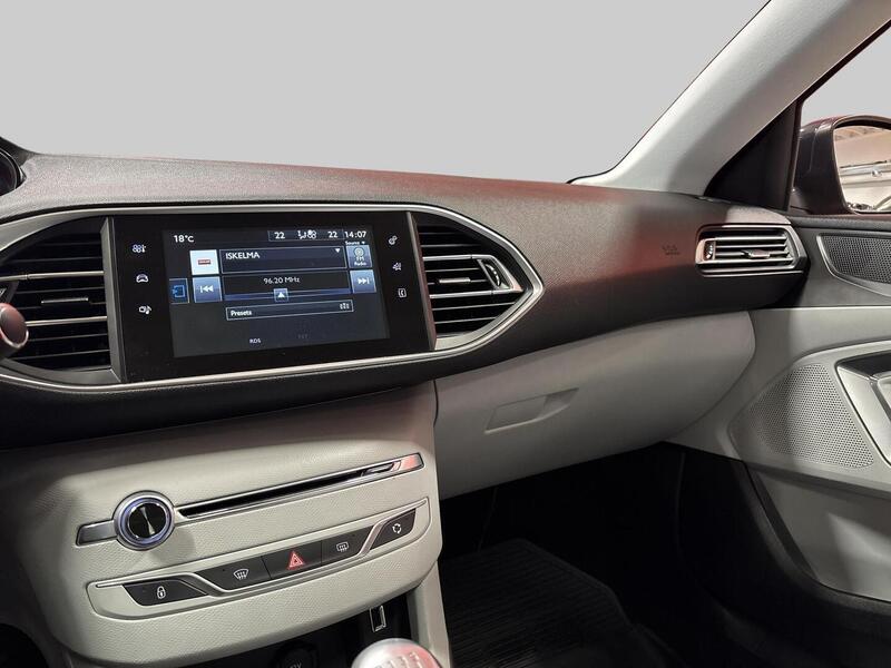 Peugeot 308 vaihtoauto