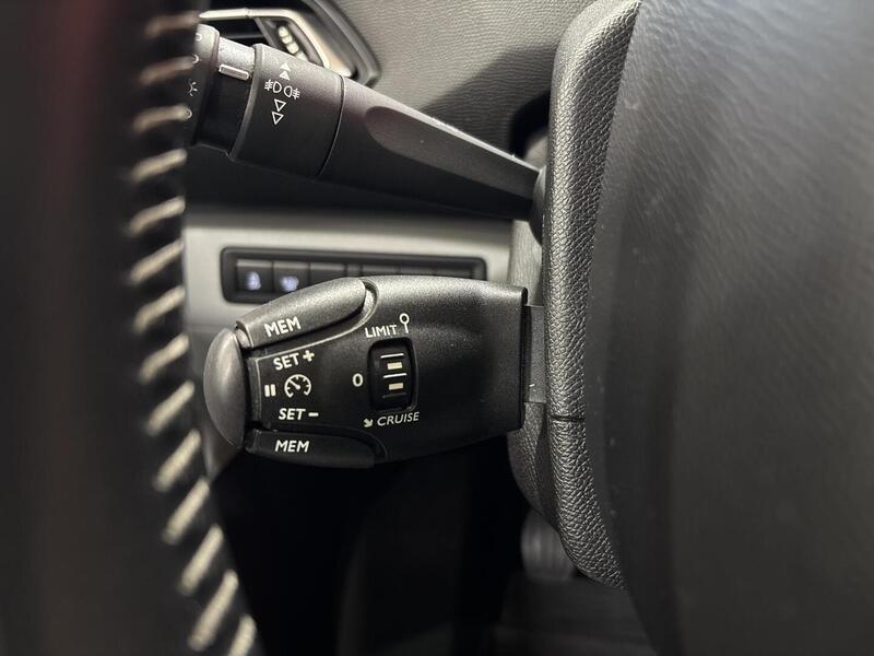 Peugeot 308 vaihtoauto