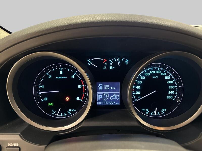 Toyota Land Cruiser vaihtoauto