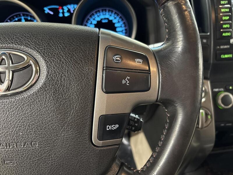 Toyota Land Cruiser vaihtoauto